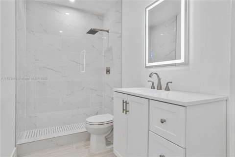 Casa en venta en Dania Beach, Florida, 4 dormitorios, 186.08 m2 № 1660850 - foto 26