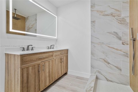 Casa en venta en Dania Beach, Florida, 4 dormitorios, 186.08 m2 № 1660850 - foto 22