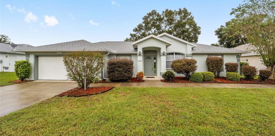 House in Ocala, Florida 3 bedrooms, 135.92 sq.m. № 1400816