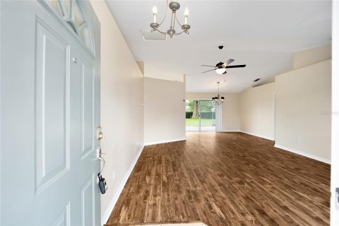 House in Ocala, Florida 3 bedrooms, 135.92 sq.m. № 1400816 - photo 8