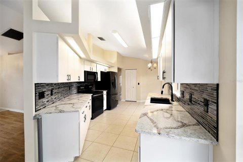 House in Ocala, Florida 3 bedrooms, 135.92 sq.m. № 1400816 - photo 17