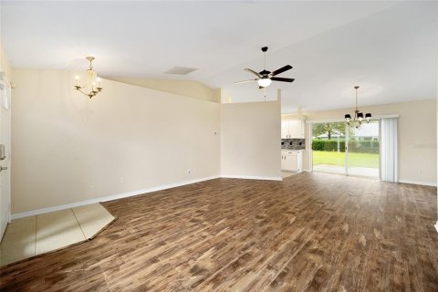 House in Ocala, Florida 3 bedrooms, 135.92 sq.m. № 1400816 - photo 11