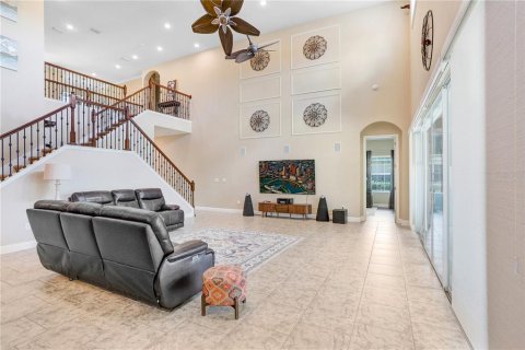 House in Wesley Chapel, Florida 5 bedrooms, 344.39 sq.m. № 1673570 - photo 7