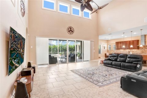 House in Wesley Chapel, Florida 5 bedrooms, 344.39 sq.m. № 1673570 - photo 6