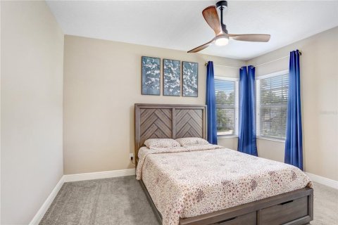 House in Wesley Chapel, Florida 5 bedrooms, 344.39 sq.m. № 1673570 - photo 14