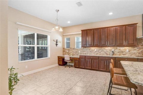 House in Wesley Chapel, Florida 5 bedrooms, 344.39 sq.m. № 1673570 - photo 4