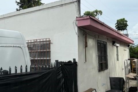 Propiedad comercial en venta en Miami, Florida № 2081848 - foto 3