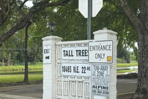 Copropriété à louer à North Miami Beach, Floride: 1 chambre, 61.13 m2 № 1925646 - photo 1