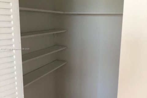 Copropriété à louer à North Miami Beach, Floride: 1 chambre, 61.13 m2 № 1925646 - photo 25