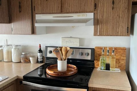 Copropriété à louer à North Miami Beach, Floride: 1 chambre, 61.13 m2 № 1925646 - photo 15