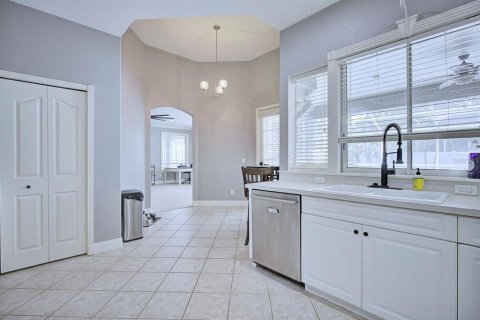 House in Lakeland, Florida 3 bedrooms, 223.89 sq.m. № 2287839 - photo 24