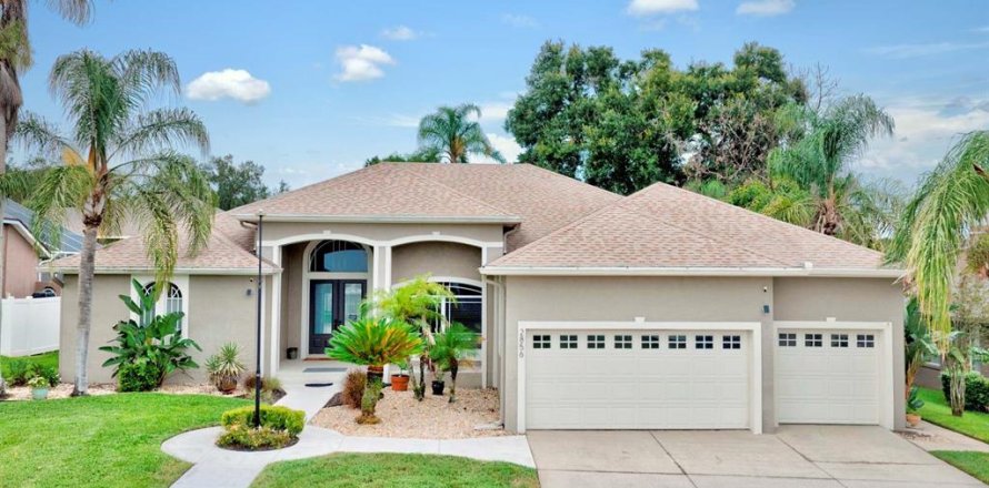 House in Lakeland, Florida 3 bedrooms, 223.89 sq.m. № 2287839