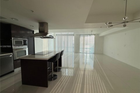 Condominio en alquiler en North Bay Village, Florida, 1 dormitorio, 149.29 m2 № 2071209 - foto 13