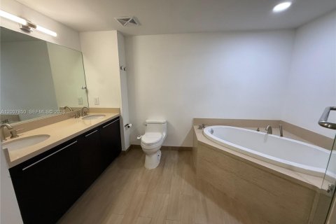 Condominio en alquiler en North Bay Village, Florida, 1 dormitorio, 149.29 m2 № 2071209 - foto 16
