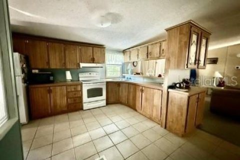 Снять в аренду квартиру в Деланд, Флорида 6 комнат, 163.69м2, № 2096013 - фото 10