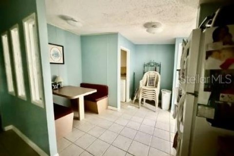 Снять в аренду квартиру в Деланд, Флорида 6 комнат, 163.69м2, № 2096013 - фото 12