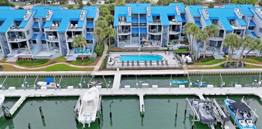 Condo à Tierra Verde, Floride, 2 chambres  № 2386060