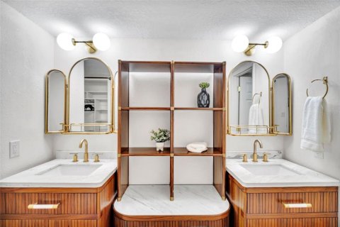Copropriété à vendre à Tierra Verde, Floride: 2 chambres, 146.79 m2 № 2386060 - photo 15