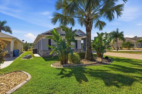 Villa ou maison à vendre à Polk City, Floride: 2 chambres, 113.81 m2 № 2413851 - photo 4
