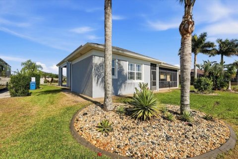 Villa ou maison à vendre à Polk City, Floride: 2 chambres, 113.81 m2 № 2413851 - photo 6