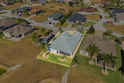 Villa ou maison à vendre à Polk City, Floride: 2 chambres, 113.81 m2 № 2413851 - photo 12