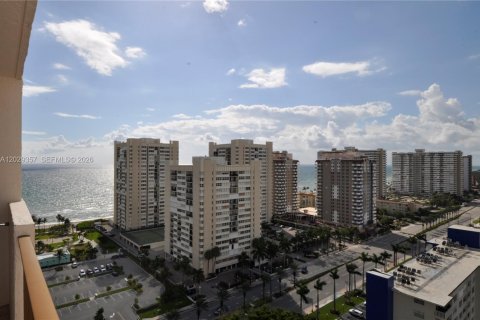 Condo à Hallandale Beach, Floride, 1 chambre  № 2084687