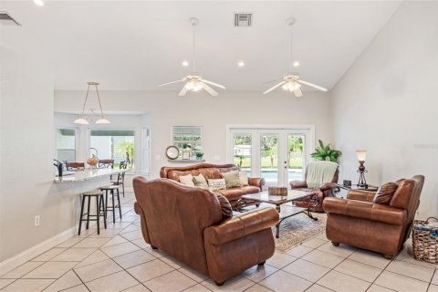 House in Lakeland, Florida 4 bedrooms, 264.21 sq.m. № 1847346 - photo 11