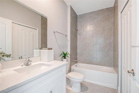 Condo in Poinciana, Florida, 2 bedrooms  № 2393528 - photo 21