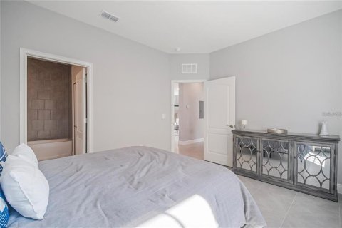 Condo in Poinciana, Florida, 2 bedrooms  № 2393528 - photo 20