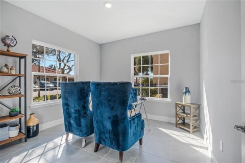 Condo in Poinciana, Florida, 2 bedrooms  № 2393528 - photo 24