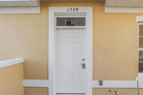 Condo in Poinciana, Florida, 2 bedrooms  № 2393528 - photo 2