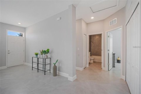 Condo in Poinciana, Florida, 2 bedrooms  № 2393528 - photo 16