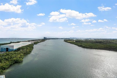 Купить кондоминиум в Санни-Айлс-Бич, Флорида 2 спальни, 113.34м2, № 2000904 - фото 12