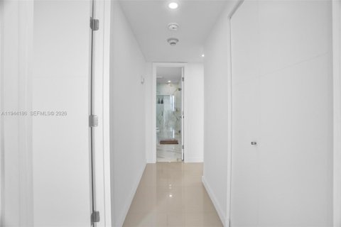 Купить кондоминиум в Санни-Айлс-Бич, Флорида 2 спальни, 113.34м2, № 2000904 - фото 15