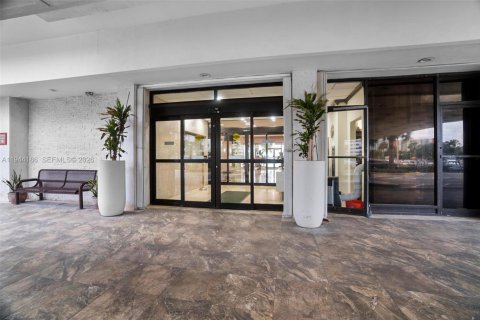 Купить кондоминиум в Санни-Айлс-Бич, Флорида 2 спальни, 113.34м2, № 2000904 - фото 27