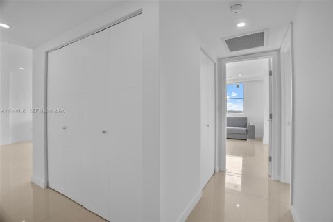 Купить кондоминиум в Санни-Айлс-Бич, Флорида 2 спальни, 113.34м2, № 2000904 - фото 16