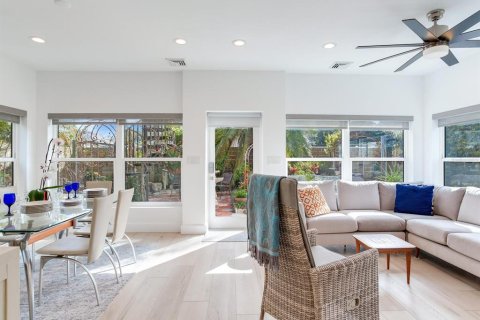 Casa en venta en Saint Petersburg, Florida, 3 dormitorios, 179.58 m2 № 1677620 - foto 11