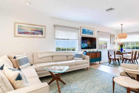 Casa en venta en Saint Petersburg, Florida, 3 dormitorios, 179.58 m2 № 1677620 - foto 3