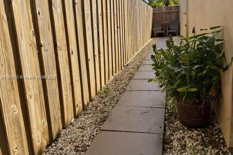 Casa en venta en Homestead, Florida, 3 dormitorios, 124.12 m2 № 1968658 - foto 3