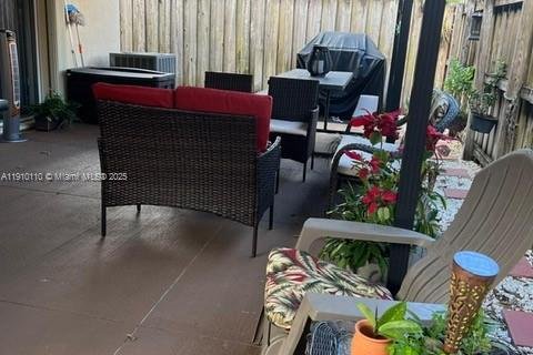 Casa en venta en Homestead, Florida, 3 dormitorios, 124.12 m2 № 1968658 - foto 21