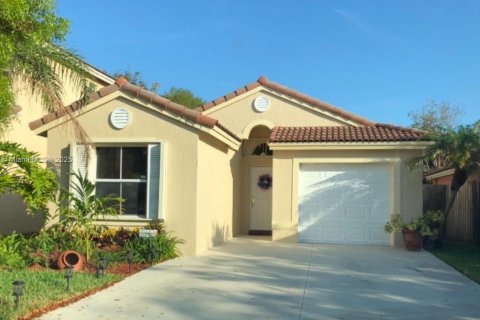 Casa en venta en Homestead, Florida, 3 dormitorios, 124.12 m2 № 1968658 - foto 1