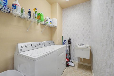 Купить виллу или дом в Норт-Форт-Майерс, Флорида 4 комнаты, 162.58м2, № 2348249 - фото 13