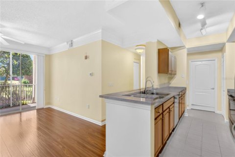 Condo in Orlando, Florida, 3 bedrooms  № 2092497 - photo 15