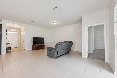 Casa en venta en Spring Hill, Florida, 3 dormitorios, 152.45 m2 № 1835788 - foto 11