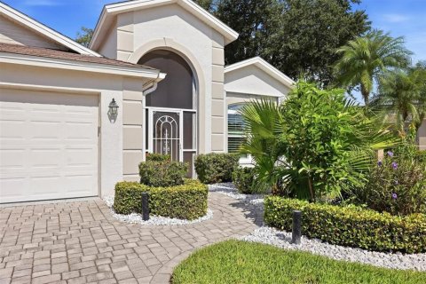 Villa ou maison à vendre à Sarasota, Floride: 2 chambres, 168.34 m2 № 2395582 - photo 10