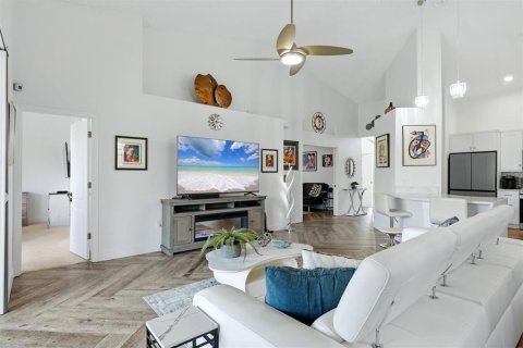 Villa ou maison à vendre à Sarasota, Floride: 2 chambres, 168.34 m2 № 2395582 - photo 15