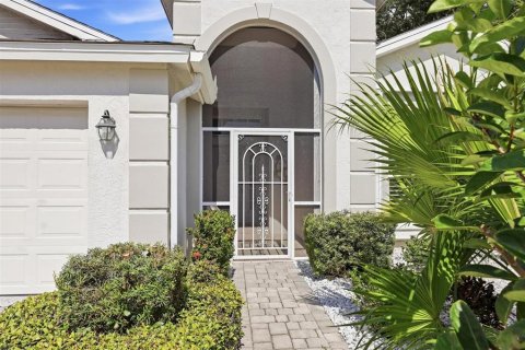 Villa ou maison à vendre à Sarasota, Floride: 2 chambres, 168.34 m2 № 2395582 - photo 4