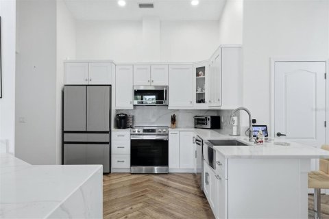 Villa ou maison à vendre à Sarasota, Floride: 2 chambres, 168.34 m2 № 2395582 - photo 23