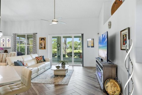 Villa ou maison à vendre à Sarasota, Floride: 2 chambres, 168.34 m2 № 2395582 - photo 13