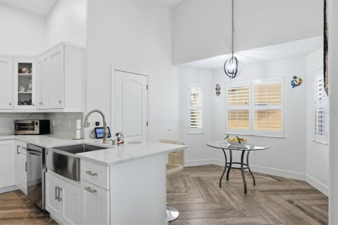 Villa ou maison à vendre à Sarasota, Floride: 2 chambres, 168.34 m2 № 2395582 - photo 24